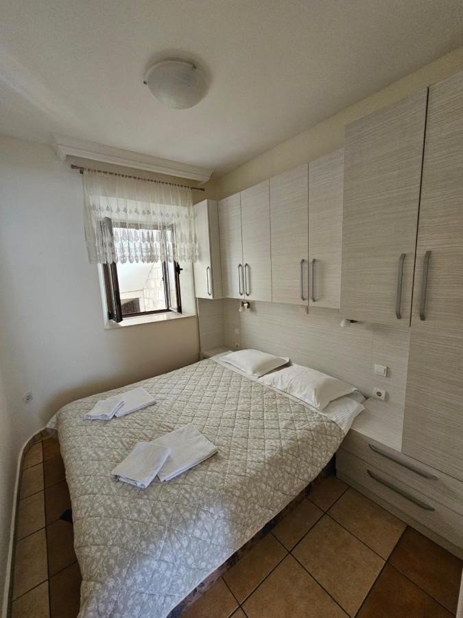 Lanterna Apartments Котор Екстериор снимка