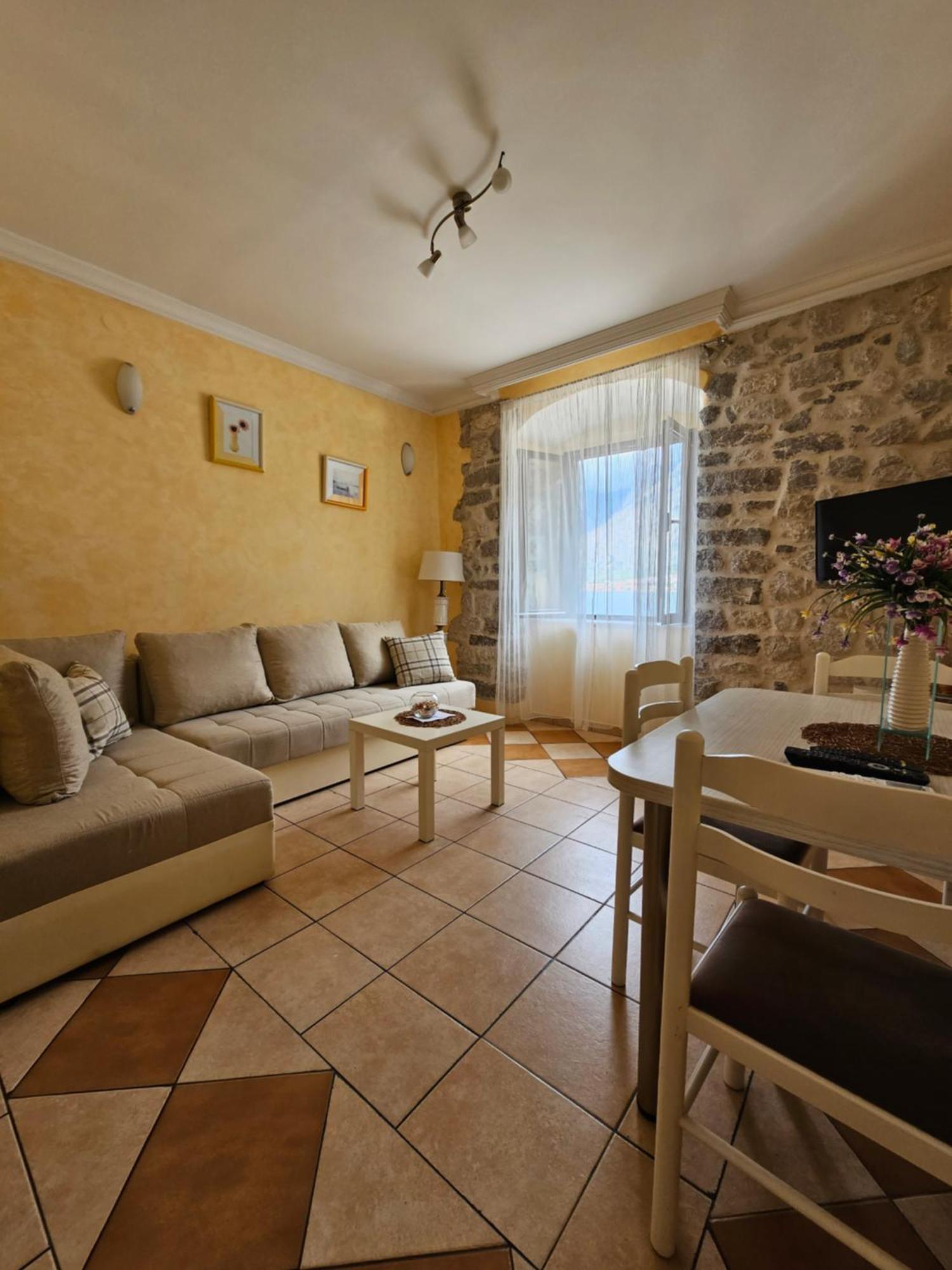 Lanterna Apartments Котор Стая снимка