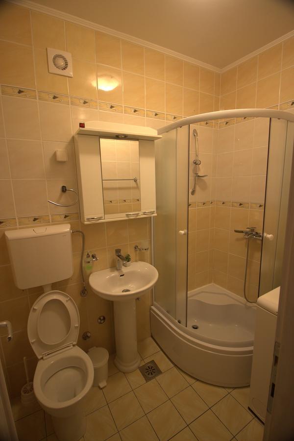 Lanterna Apartments Котор Екстериор снимка